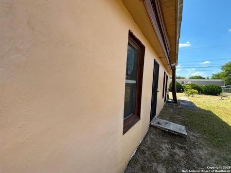 201 Vidaurri Avenue Laredo TX 78040