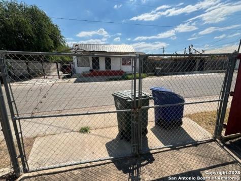 201 Vidaurri Avenue Laredo TX 78040