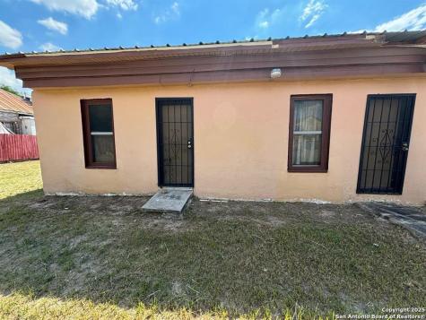 201 Vidaurri Avenue Laredo TX 78040