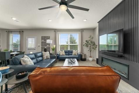 10114 Tierra Roja San Antonio TX 78224