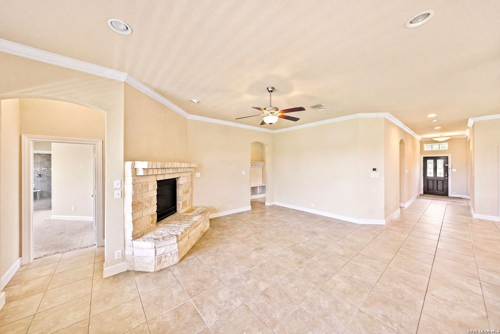 11812 Field Bend Schertz TX 78154