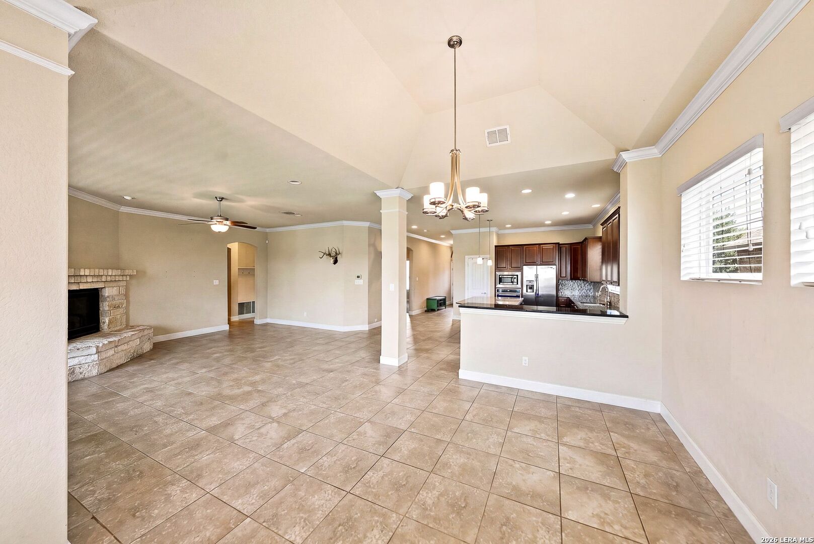 11812 Field Bend Schertz TX 78154