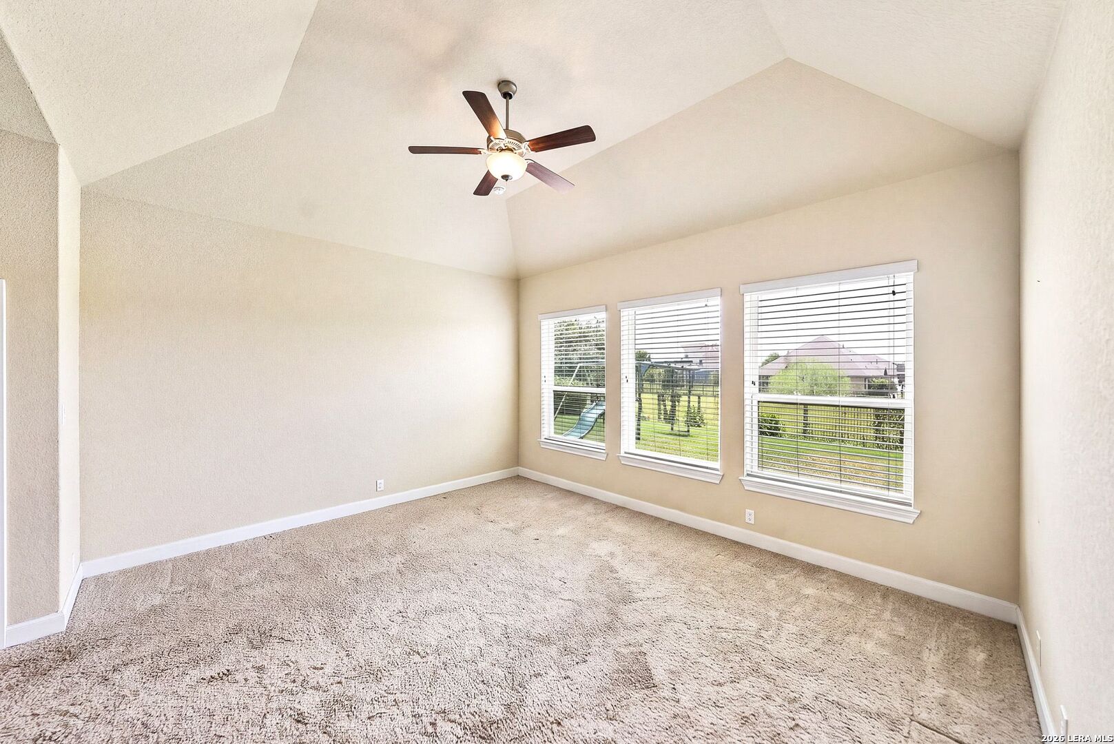 11812 Field Bend Schertz TX 78154
