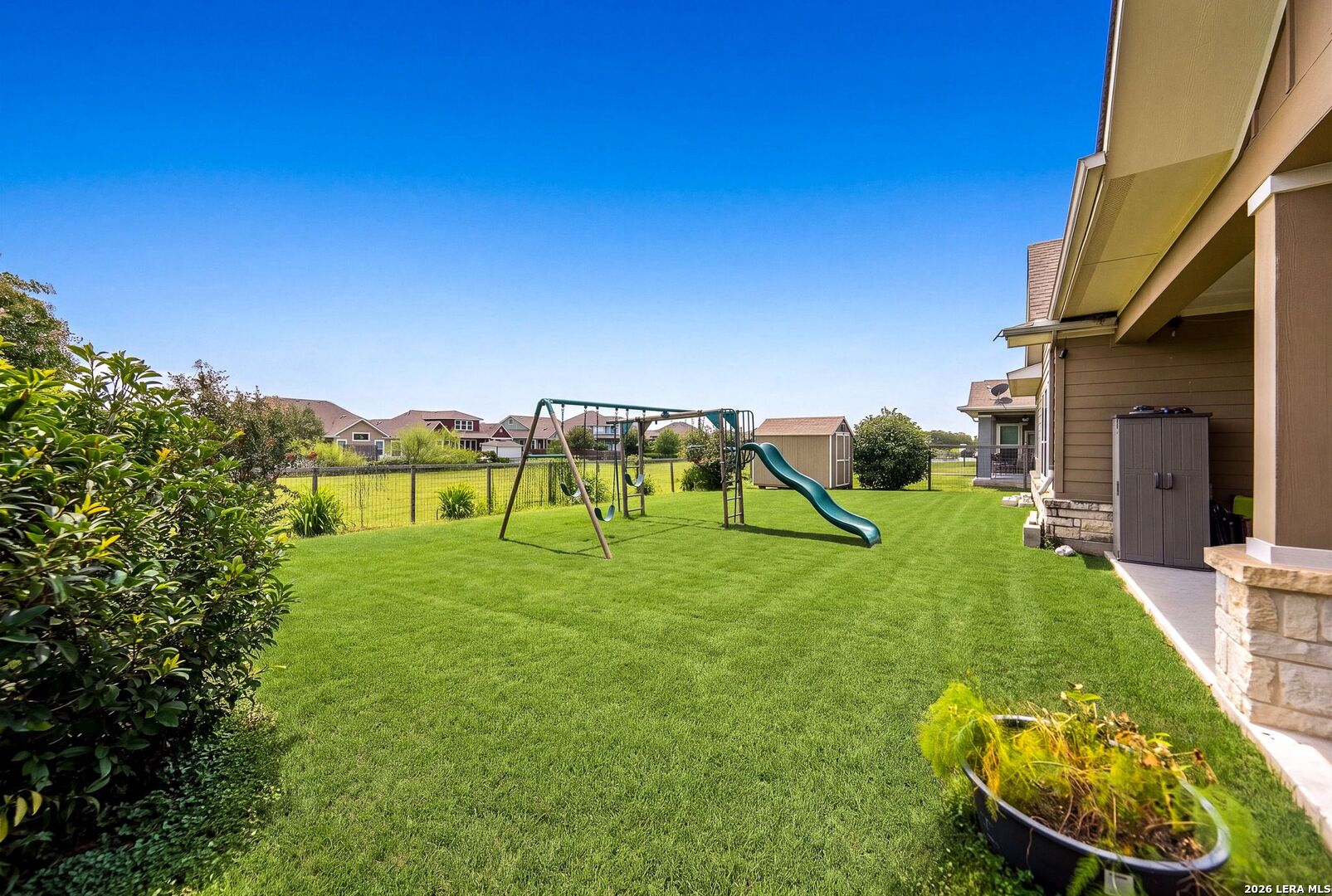 11812 Field Bend Schertz TX 78154