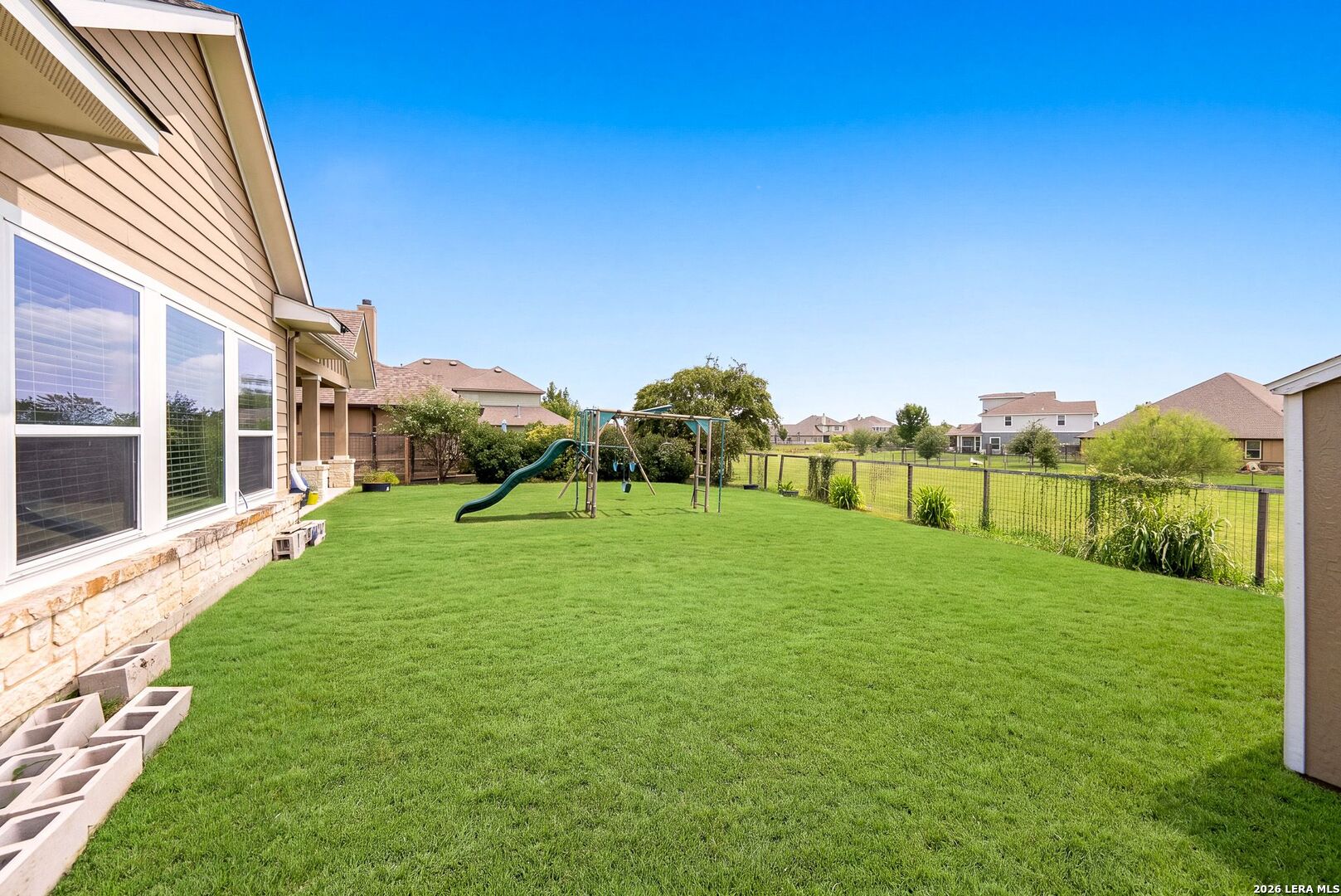 11812 Field Bend Schertz TX 78154