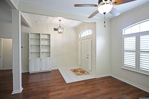 125 Red Oak Trail Marion TX 78124