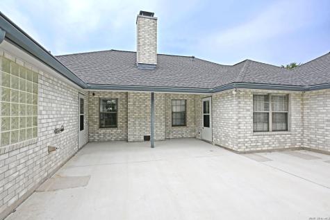 125 Red Oak Trail Marion TX 78124