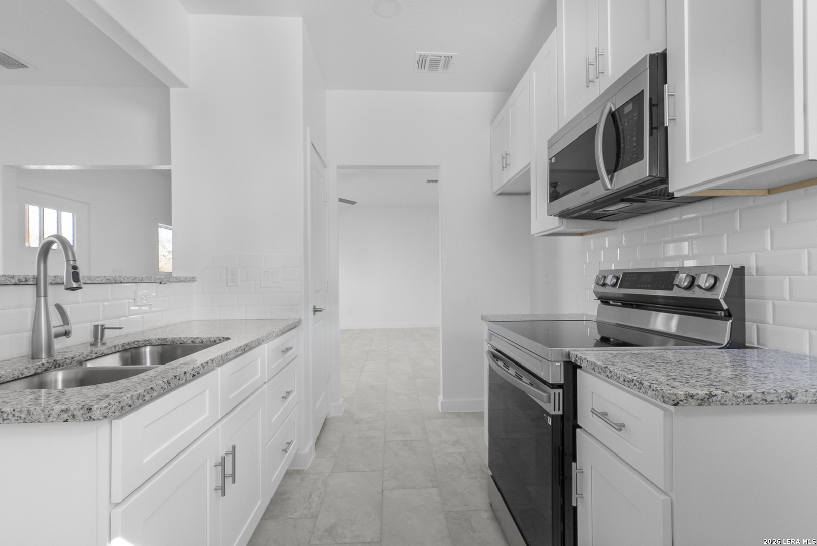 804 Peach Jourdanton TX 78026
