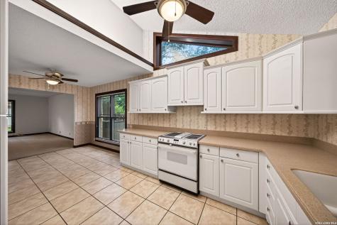 13515 Hollow View Street San Antonio TX 78232