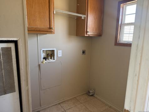 195 Ashford Poteet TX 78065
