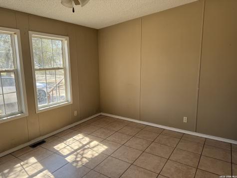 195 Ashford Poteet TX 78065