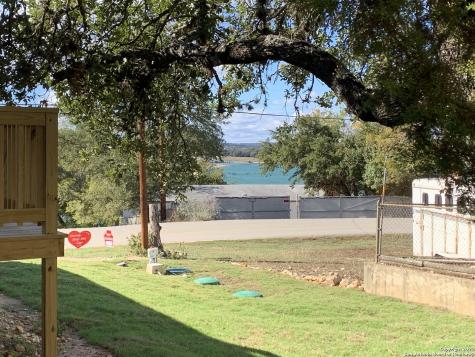 1284 Glenn Drive Canyon Lake TX 78133
