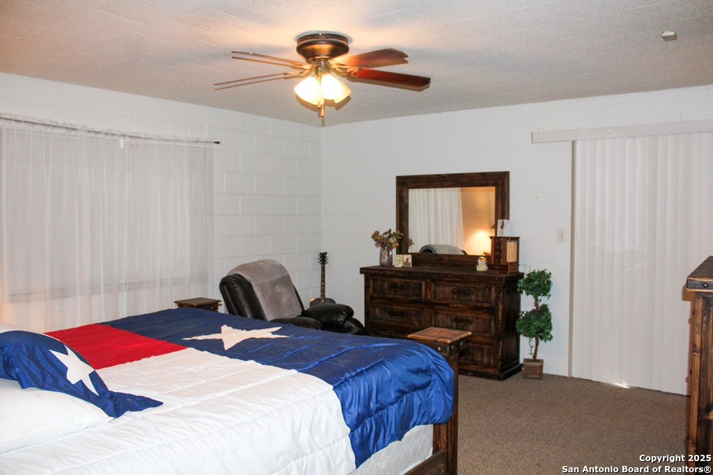 102 Holman Lake City TX 78368