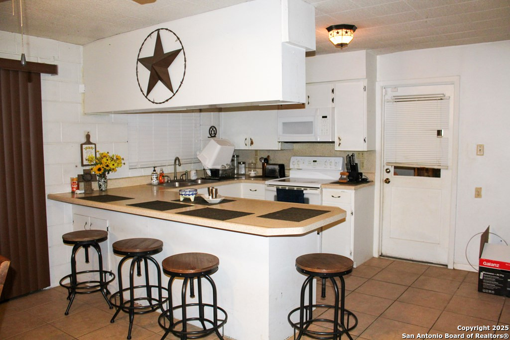 102 Holman Lake City TX 78368