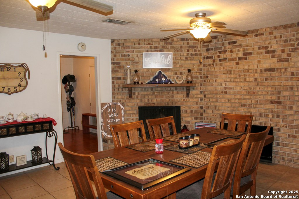 102 Holman Lake City TX 78368