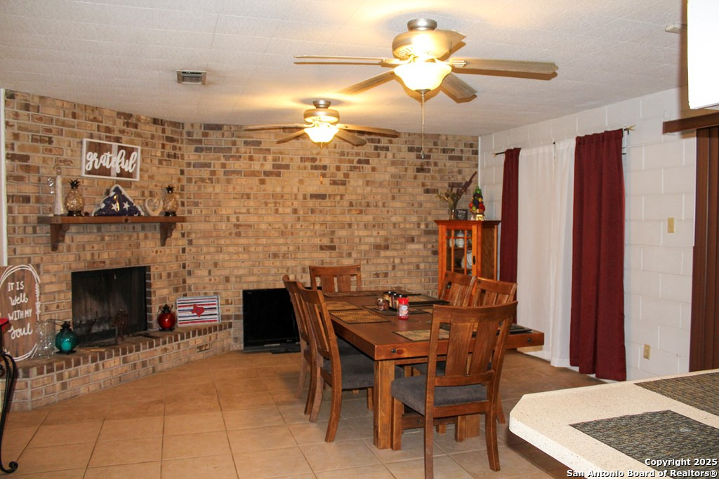 102 Holman Lake City TX 78368
