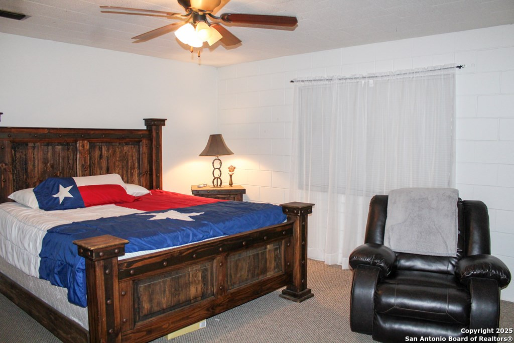 102 Holman Lake City TX 78368