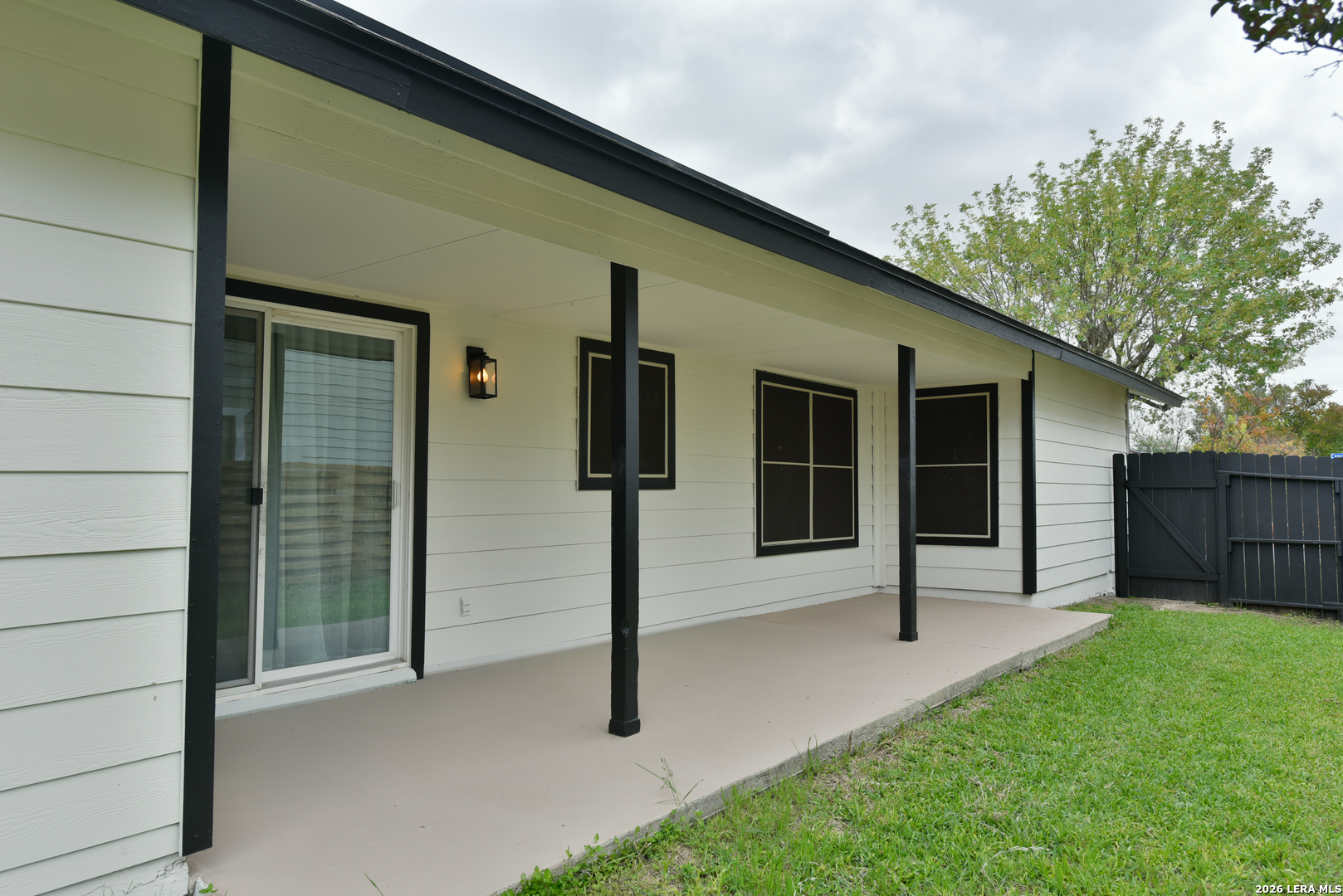 102 Saddlebrook San Antonio TX 78245