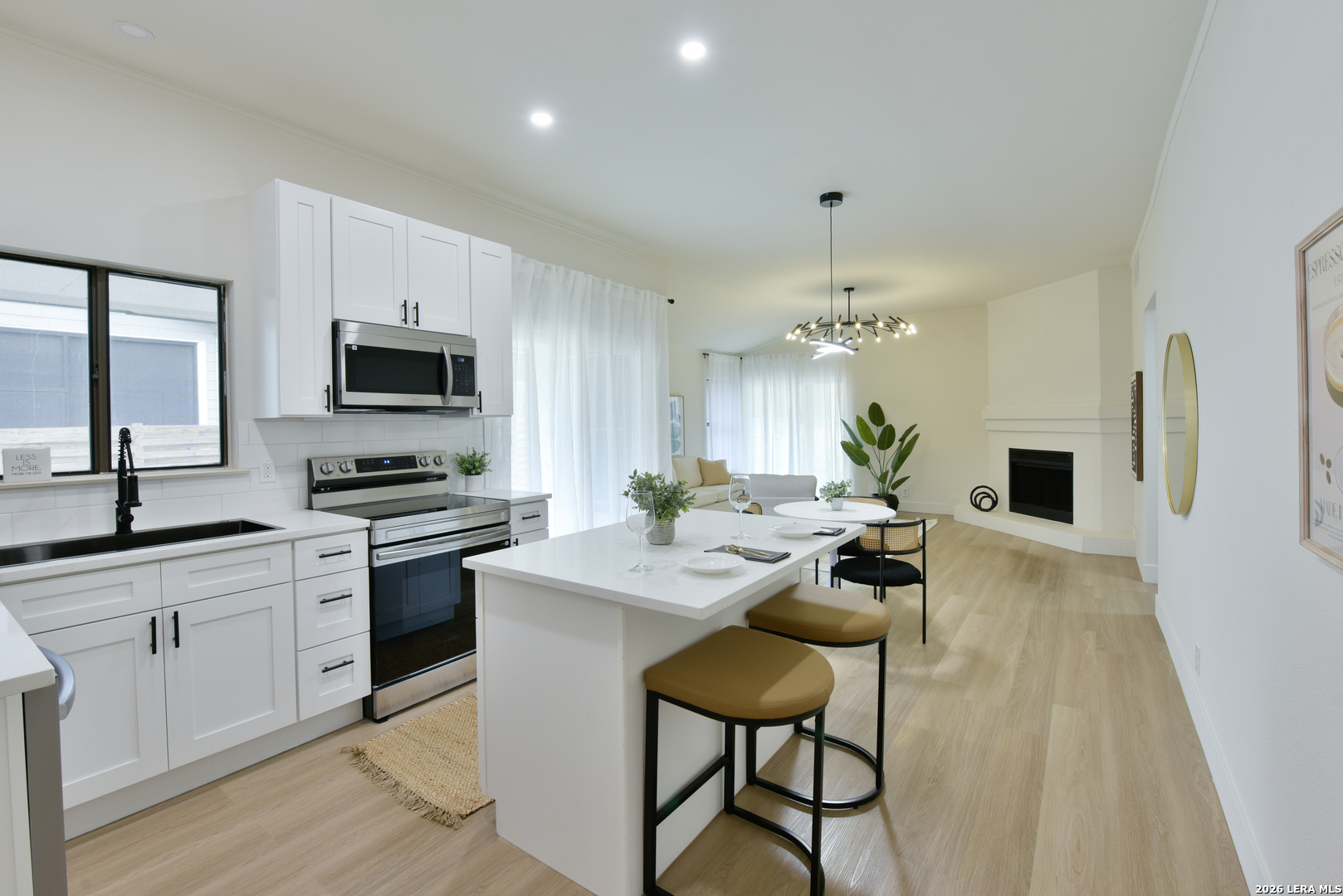 102 Saddlebrook San Antonio TX 78245