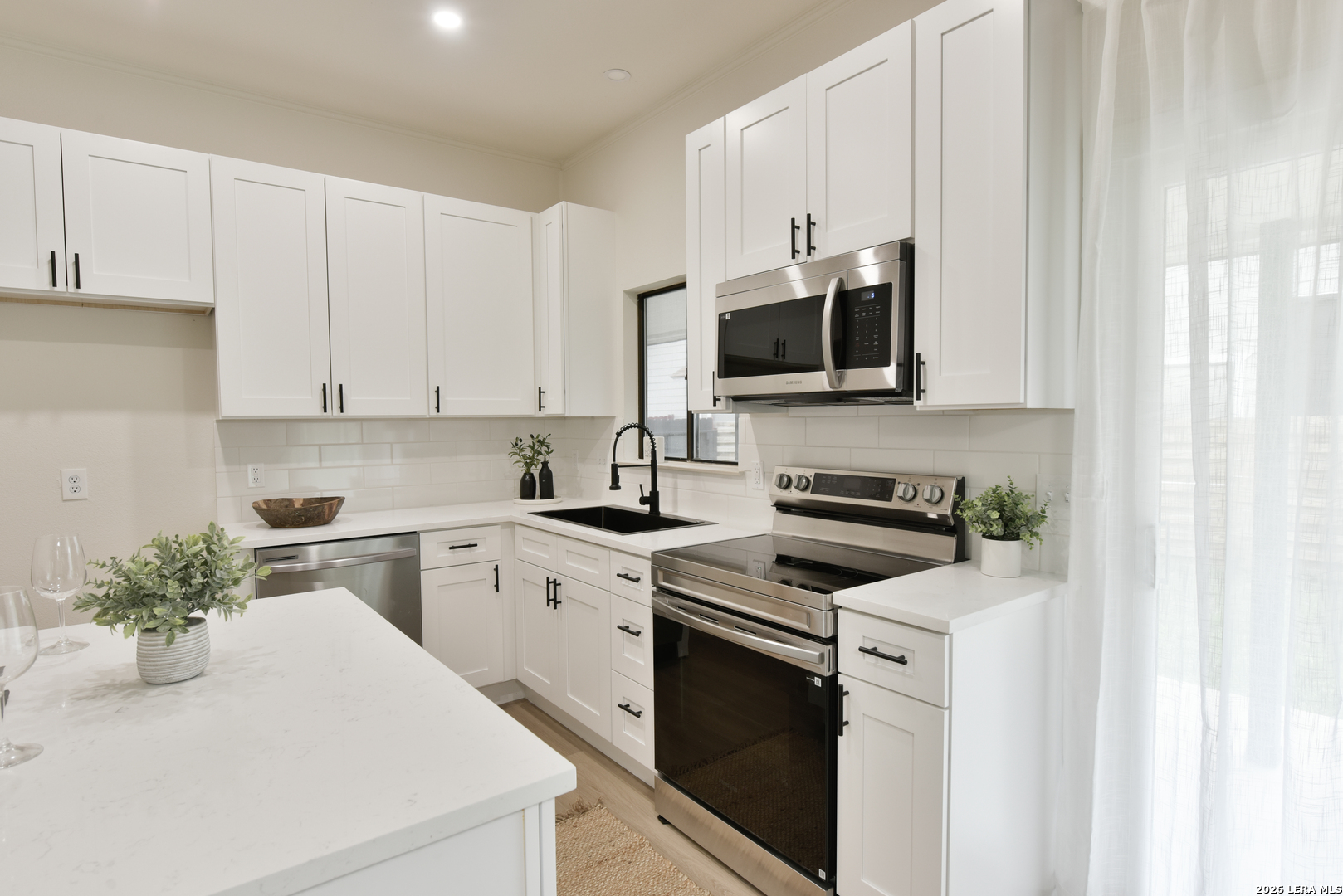 102 Saddlebrook San Antonio TX 78245