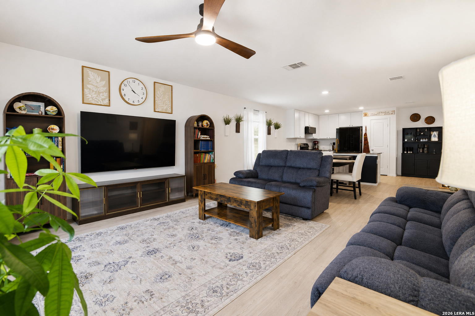 4714 Southton Bed San Antonio TX 78223