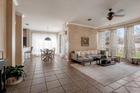823 Peg Oak San Antonio TX 78258