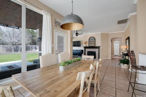 823 Peg Oak San Antonio TX 78258