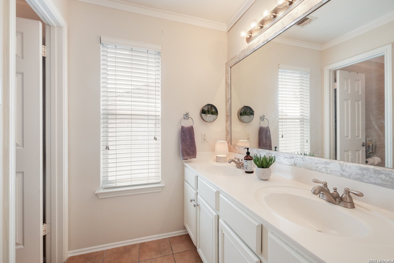823 Peg Oak San Antonio TX 78258