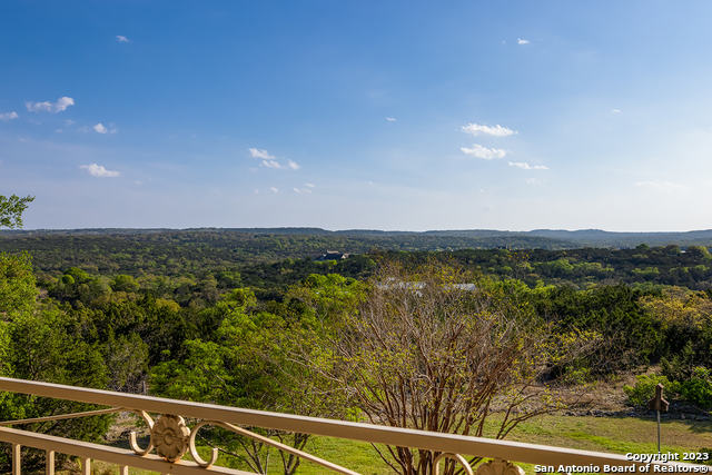 101 Hunters Cliff Boerne TX 78006