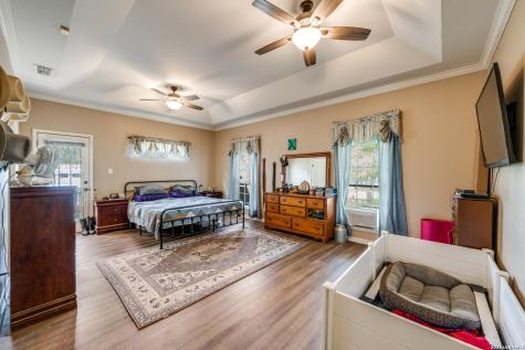 1855 Burr Oak Lane Adkins TX 78101