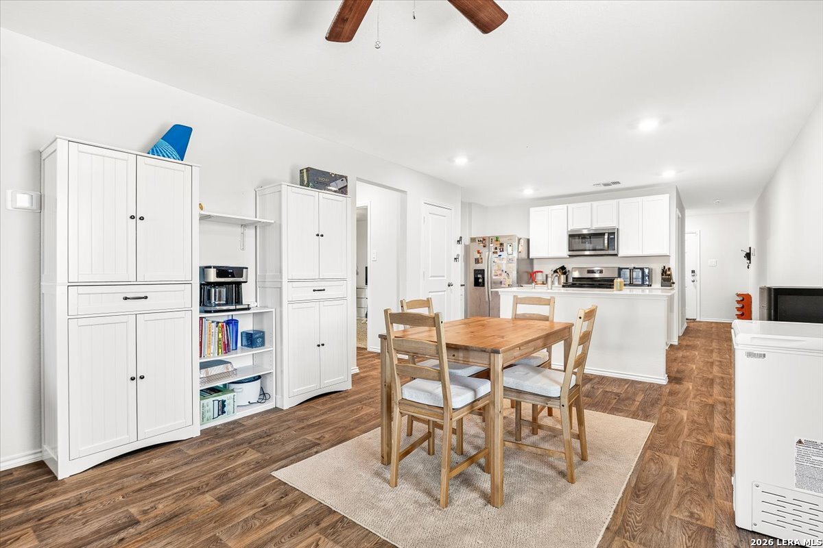 1675 House Finch Drive San Antonio TX 78253