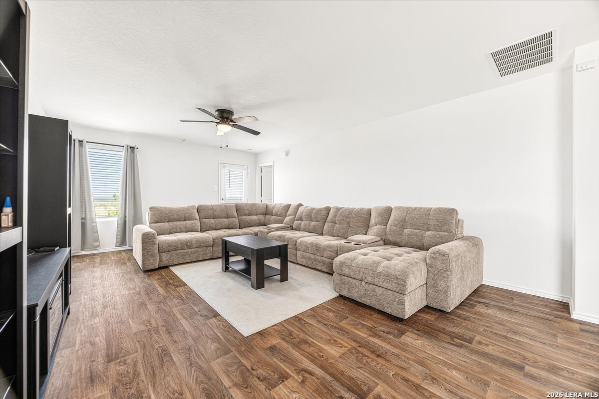 1675 House Finch Drive San Antonio TX 78253