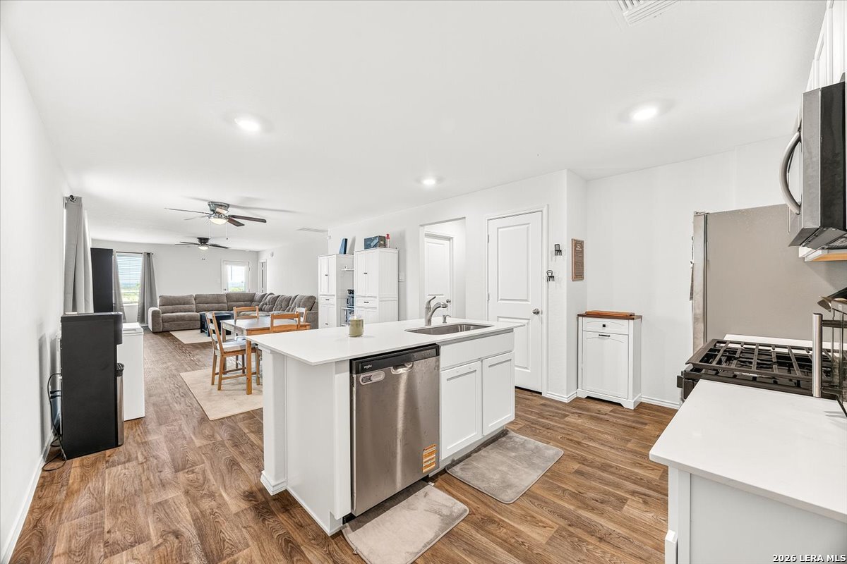 1675 House Finch Drive San Antonio TX 78253