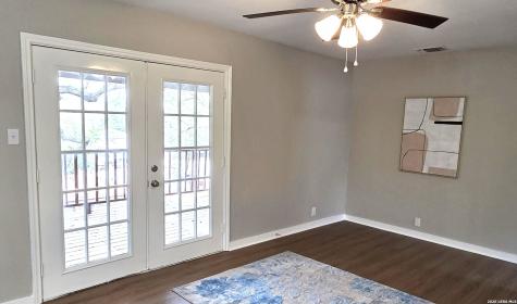 1385 Pebble Beach Road Lakehills TX 78063