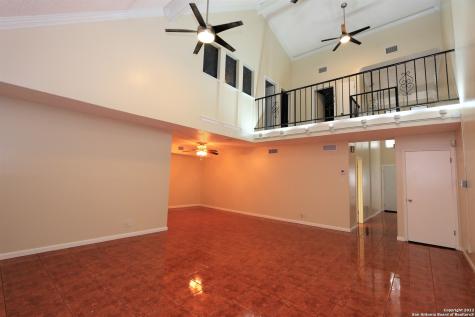 5818 Rue Burgundy San Antonio TX 78240