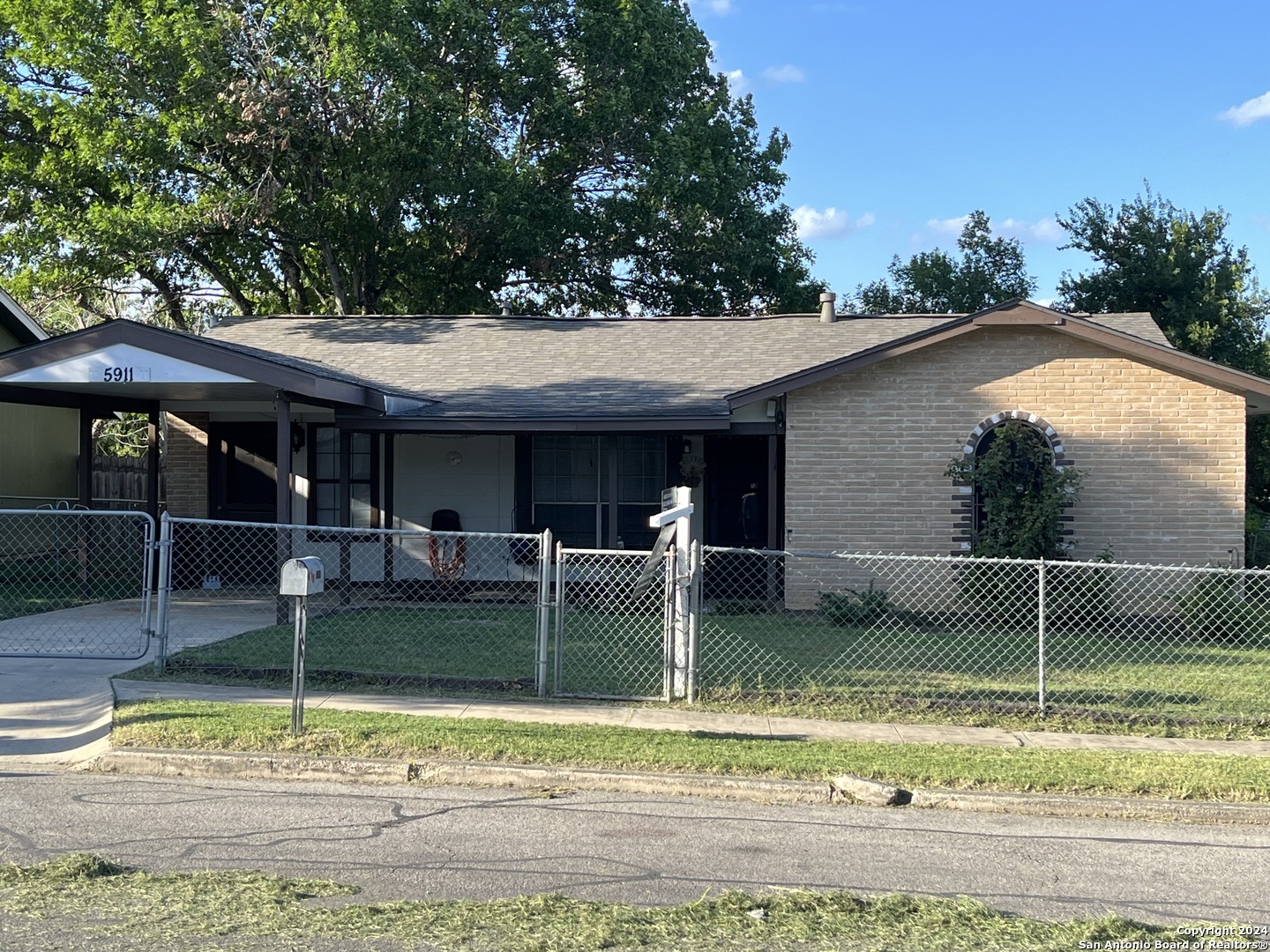 5911 Stoney Creek Drive San Antonio TX 78242