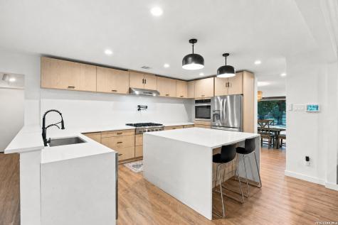 204 Gardenview Castle Hills TX 78213