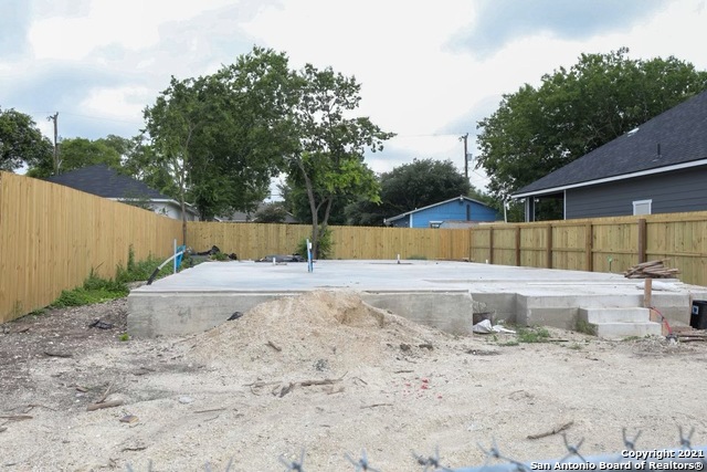 323 Laverne Avenue San Antonio TX 78237