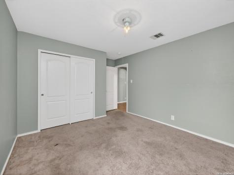 211 Starling Creek New Braunfels TX 78130