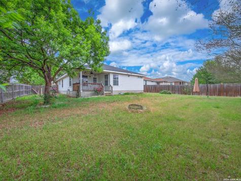 211 Starling Creek New Braunfels TX 78130