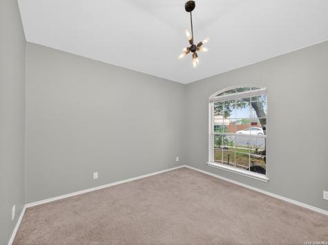 211 Starling Creek New Braunfels TX 78130