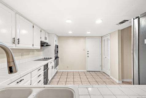 16710 Henderson Pass San Antonio TX 78232