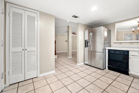 16710 Henderson Pass San Antonio TX 78232