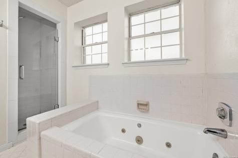16710 Henderson Pass San Antonio TX 78232