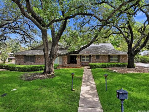 105 Cobblestone Castle Hills TX 78213