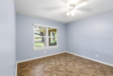 105 Cobblestone Castle Hills TX 78213