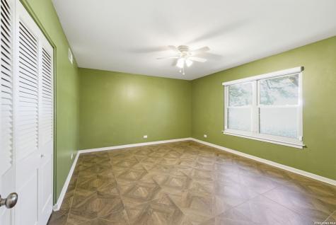 105 Cobblestone Castle Hills TX 78213
