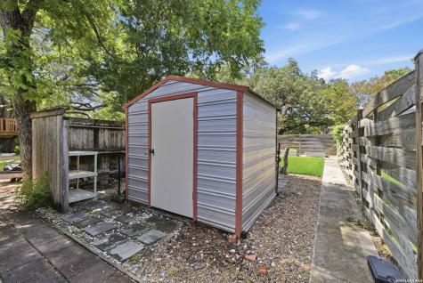 105 Cobblestone Castle Hills TX 78213