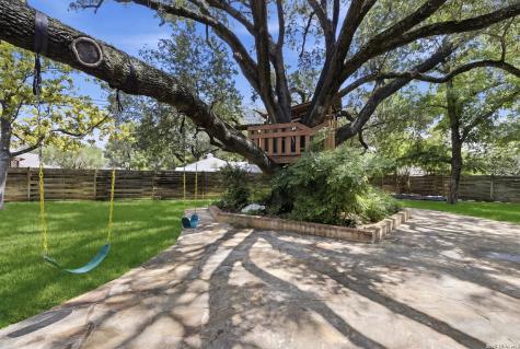 105 Cobblestone Castle Hills TX 78213