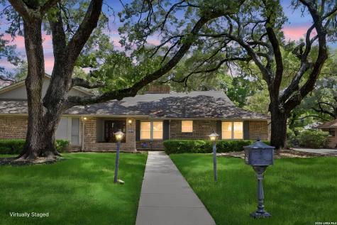 105 Cobblestone Castle Hills TX 78213